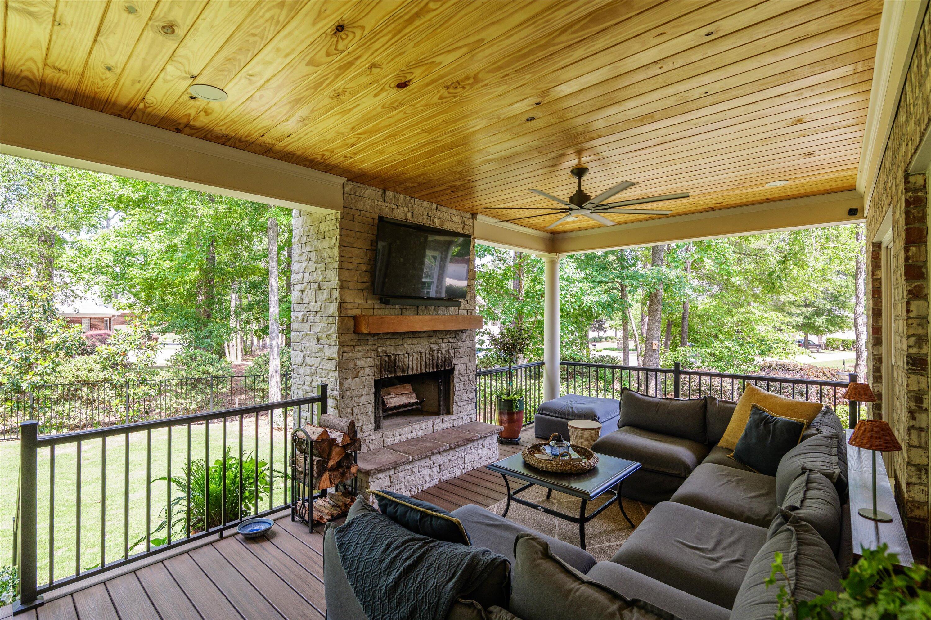 700 Franklinia Pass