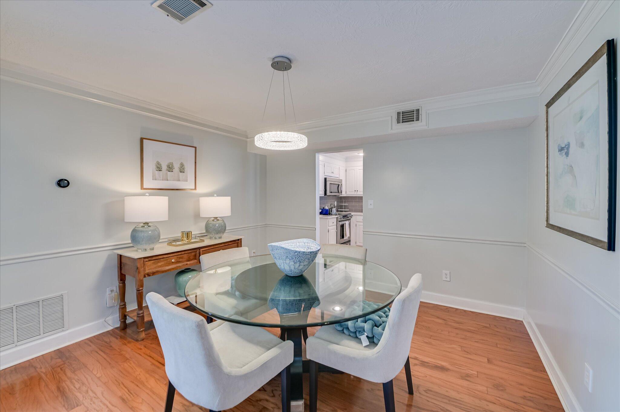 528 Oak Brook Drive