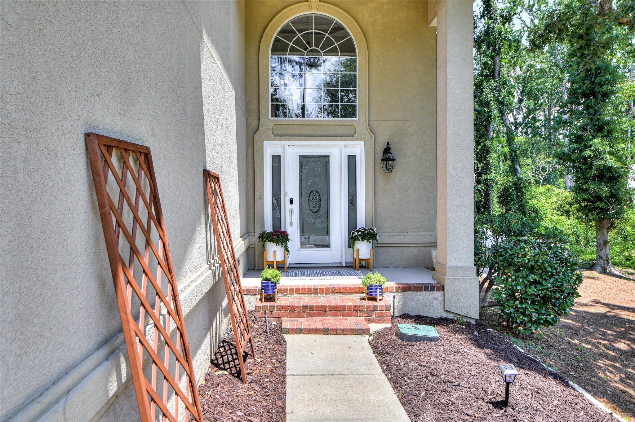 528 Oak Brook Drive