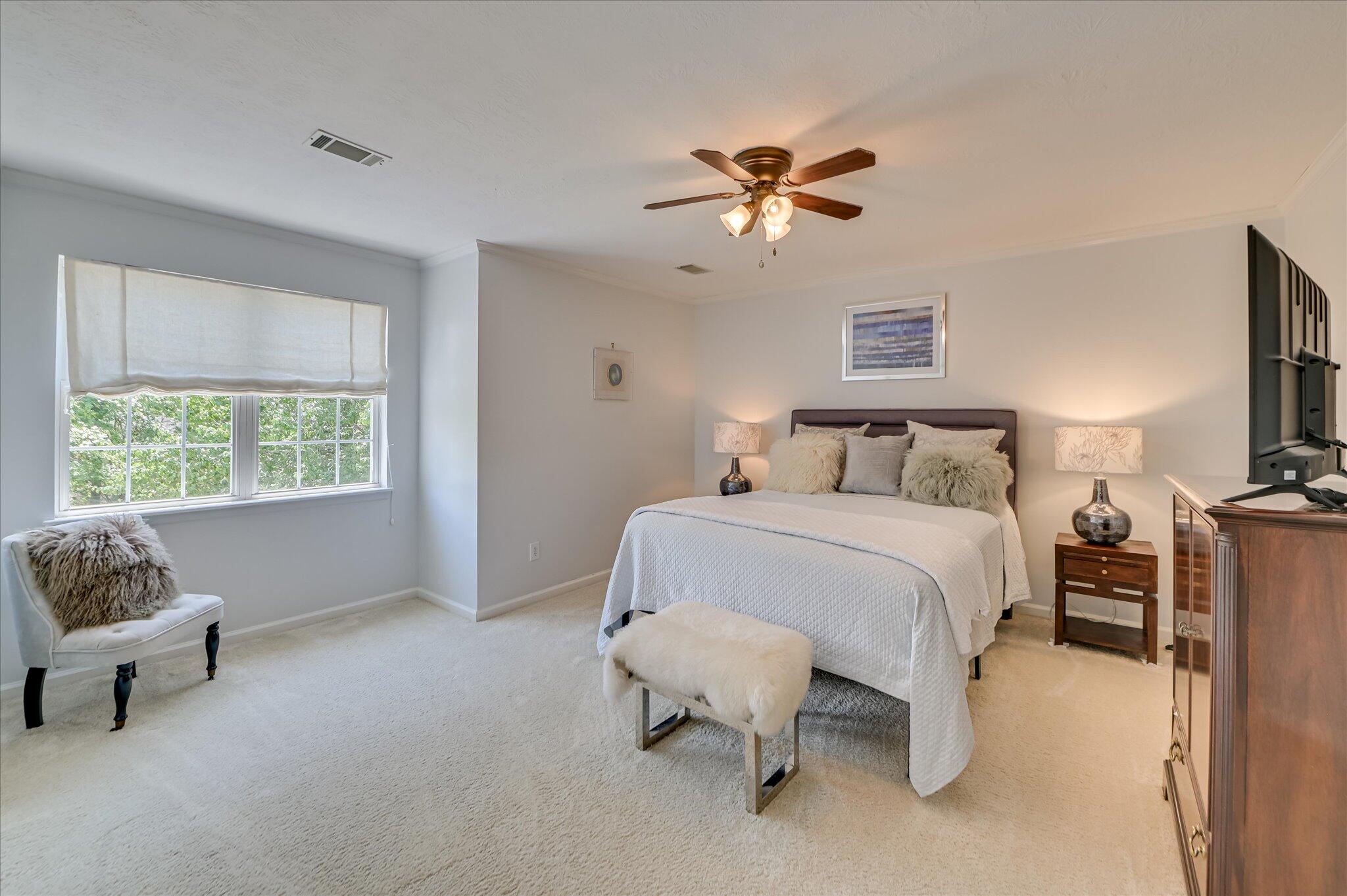 528 Oak Brook Drive