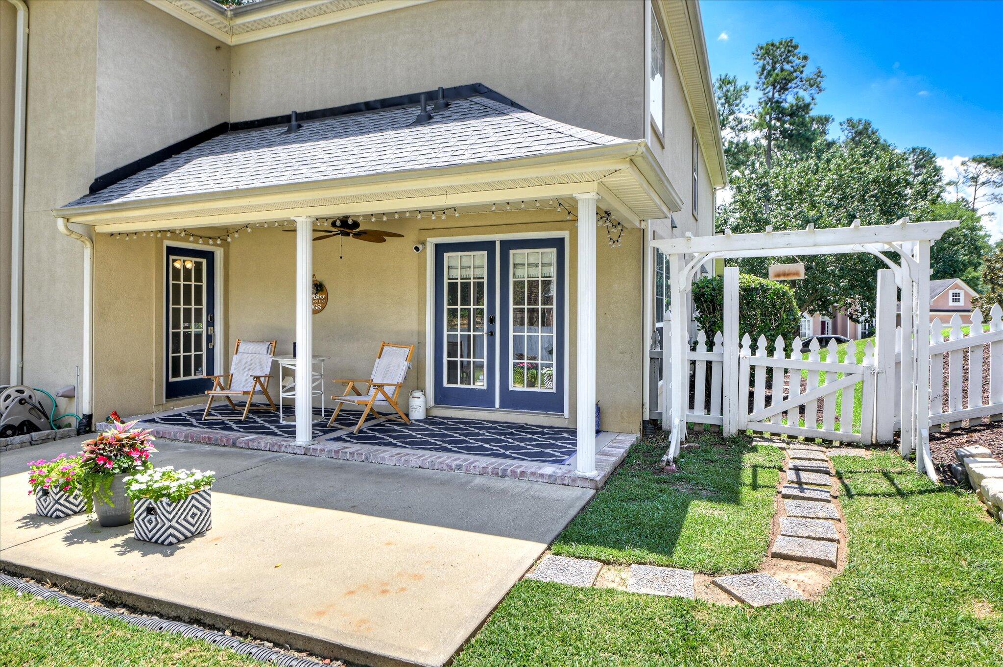 528 Oak Brook Drive
