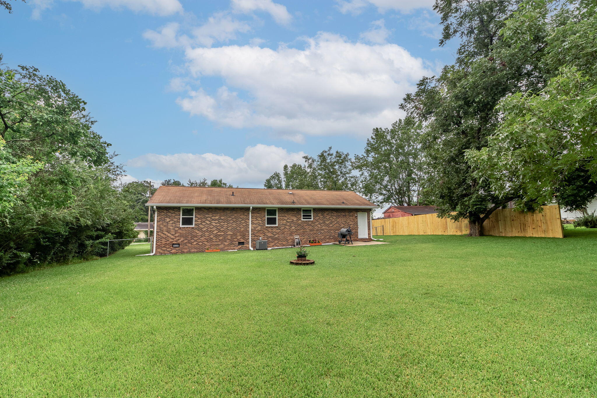 125 Mcgahee Ave