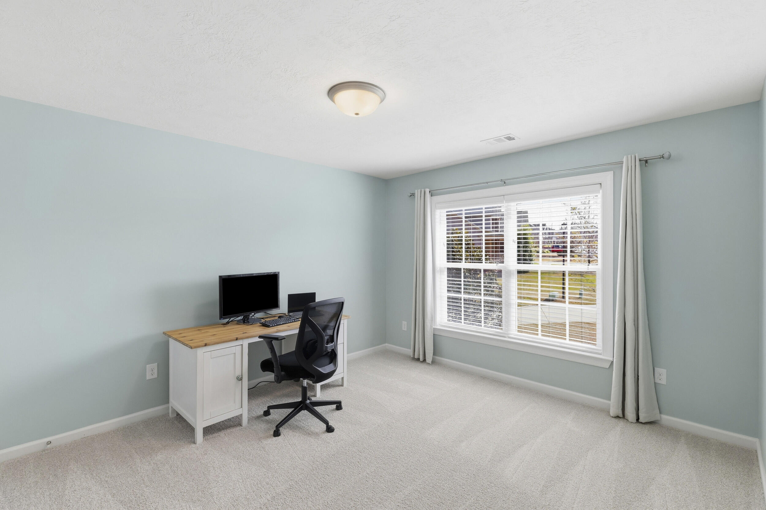 2551 Ravenna Lane