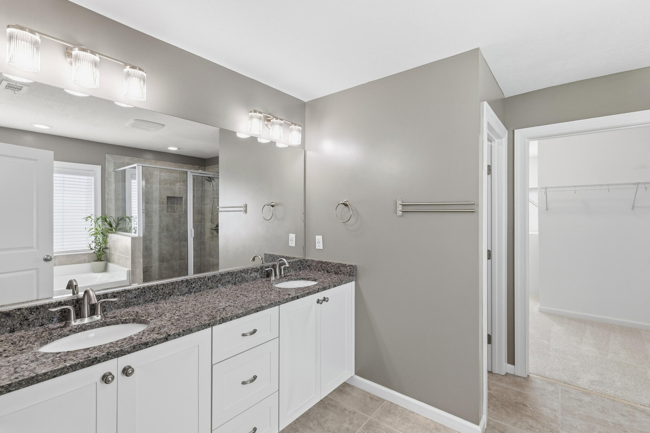 2551 Ravenna Lane