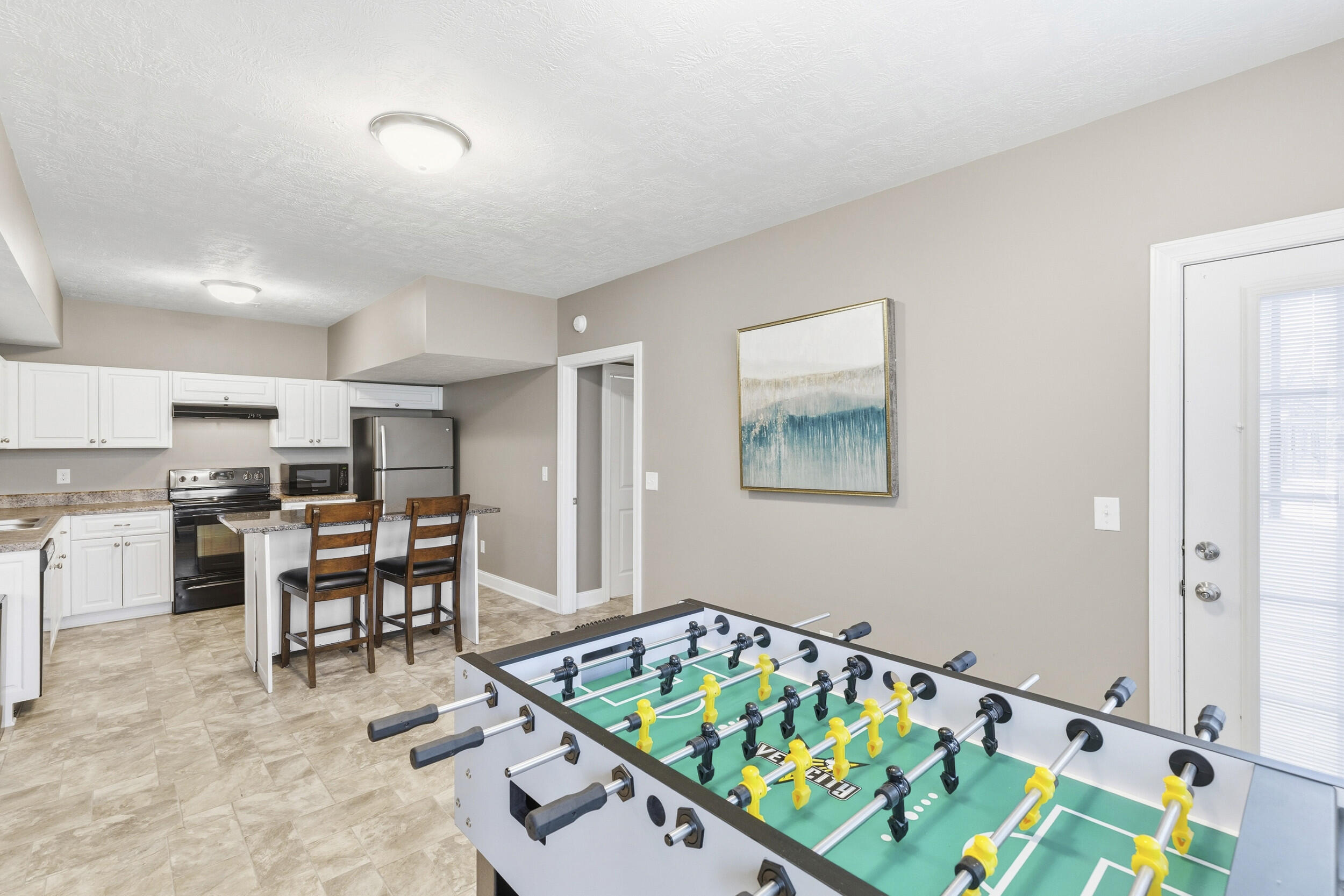 2551 Ravenna Lane