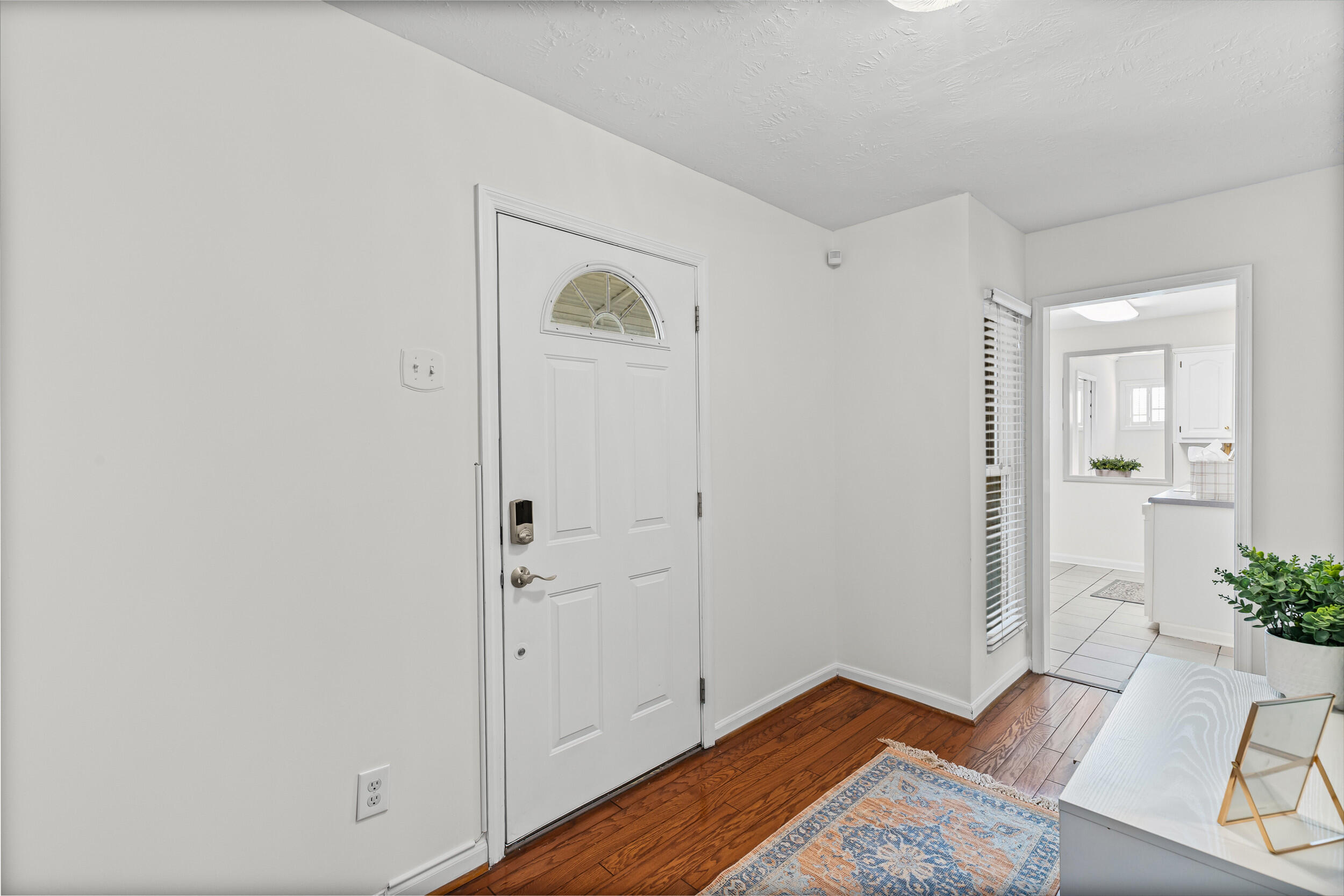 3332 Starling Drive