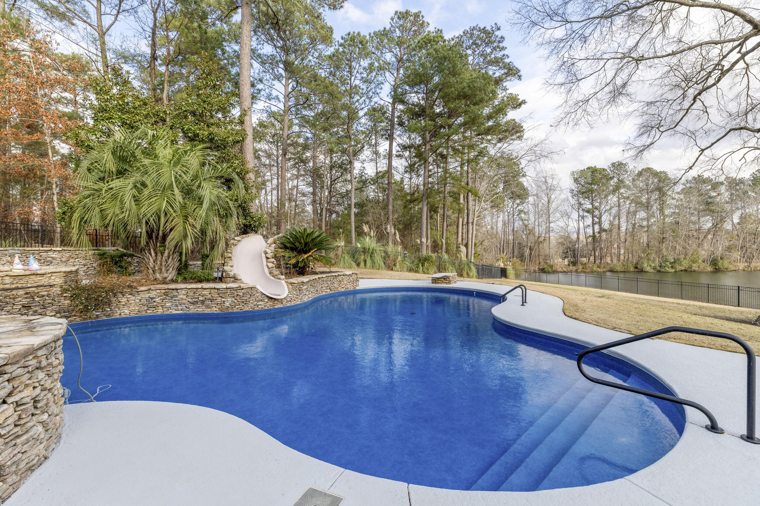 462 Armstrong Way