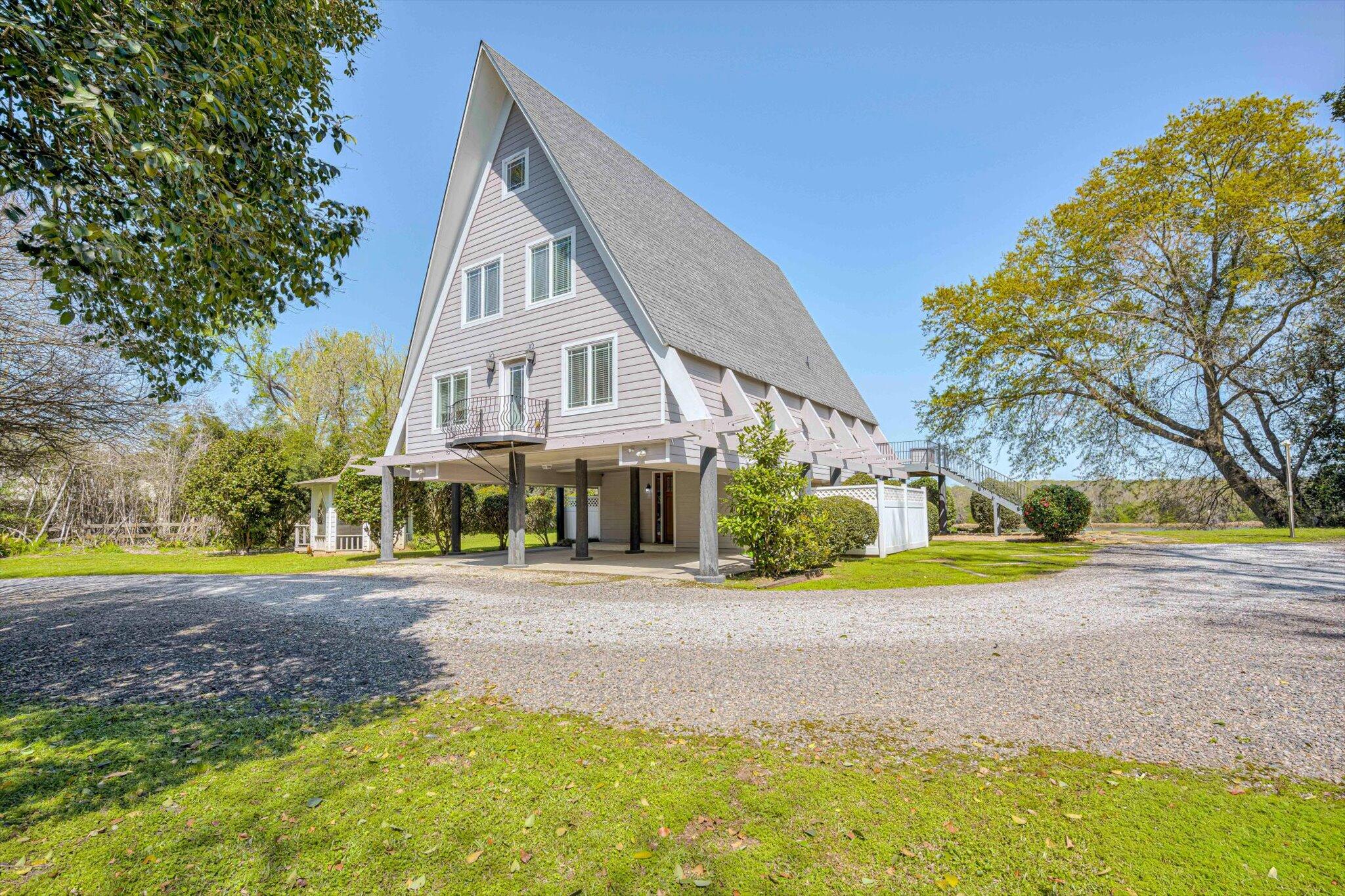 55 Alberclauss Drive