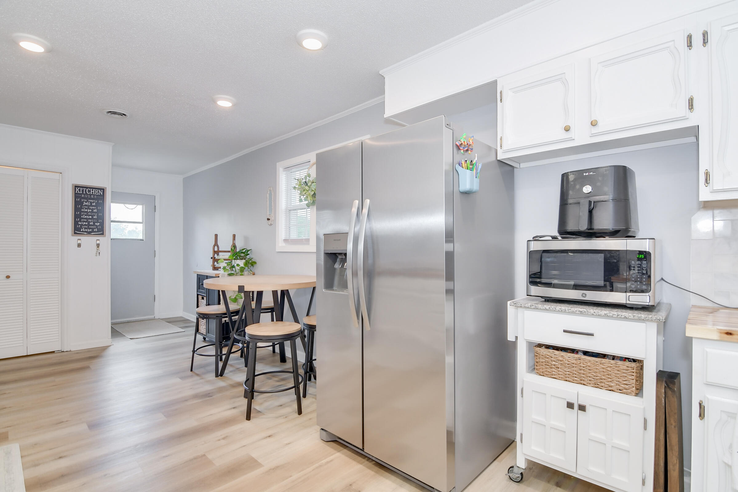 275 Hinman Court