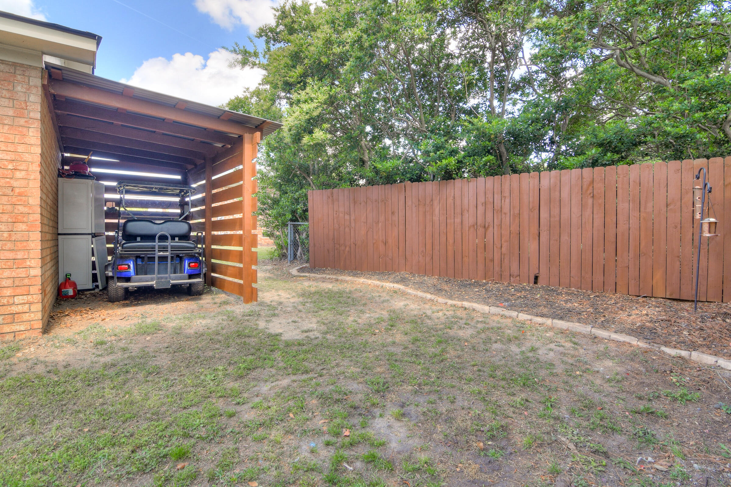 275 Hinman Court