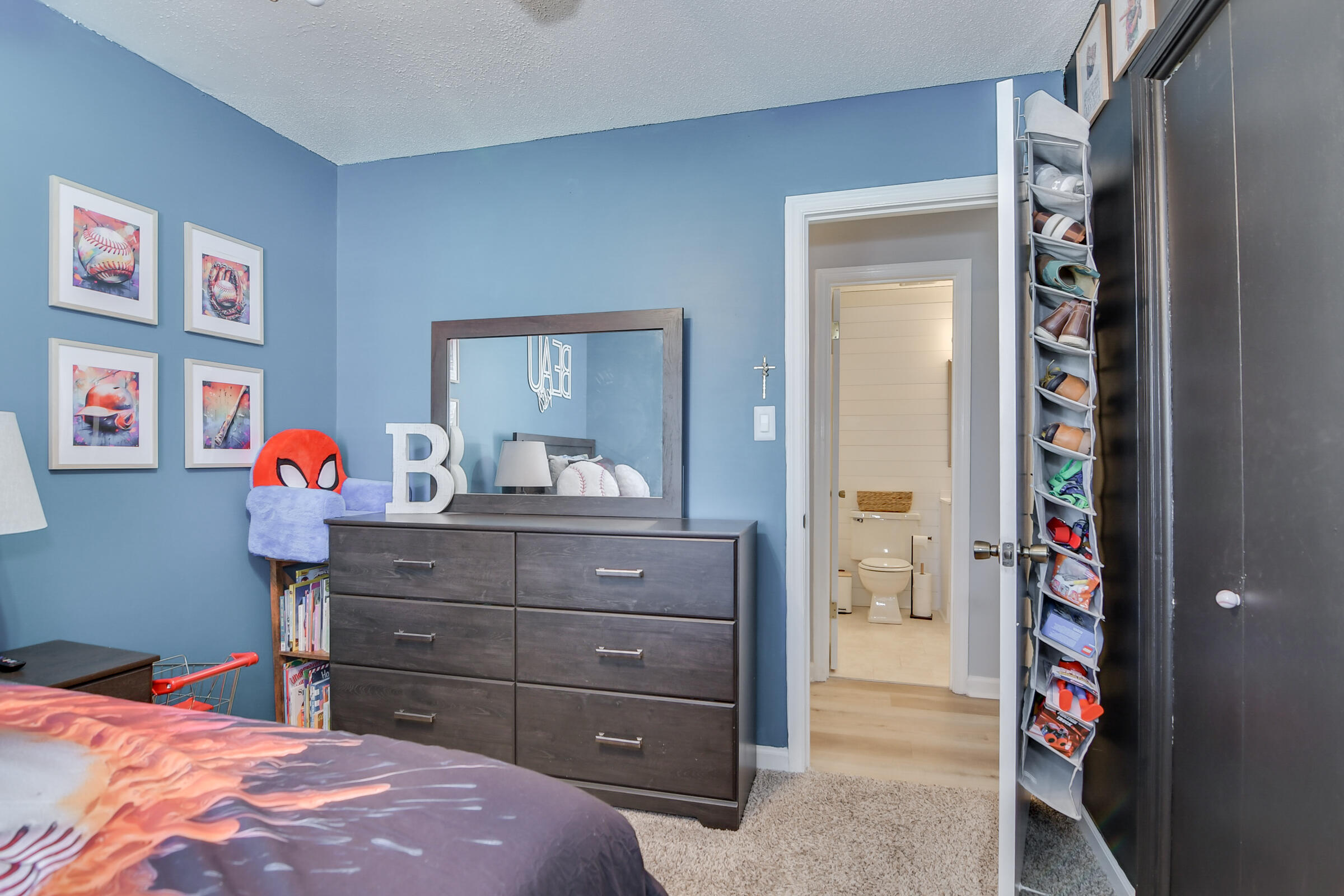 275 Hinman Court