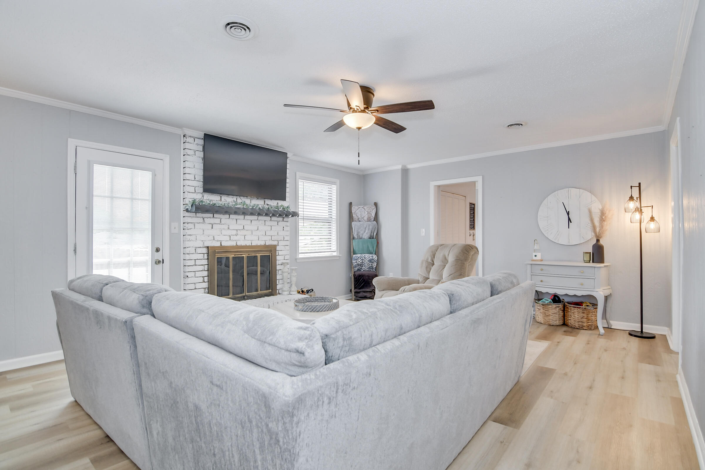 275 Hinman Court