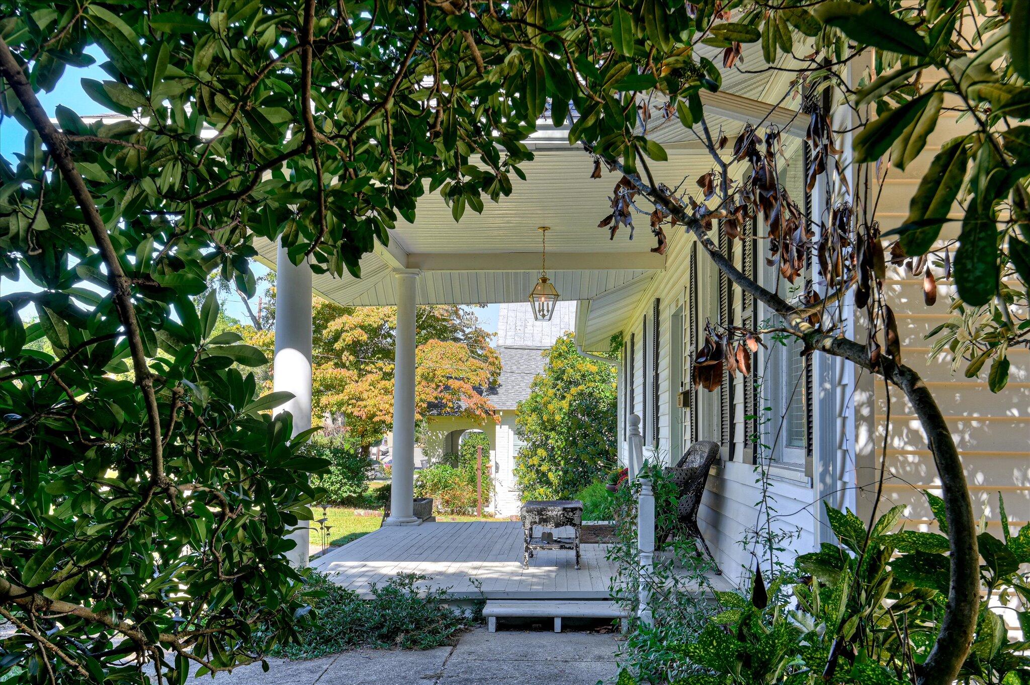 1220 Hickman Road