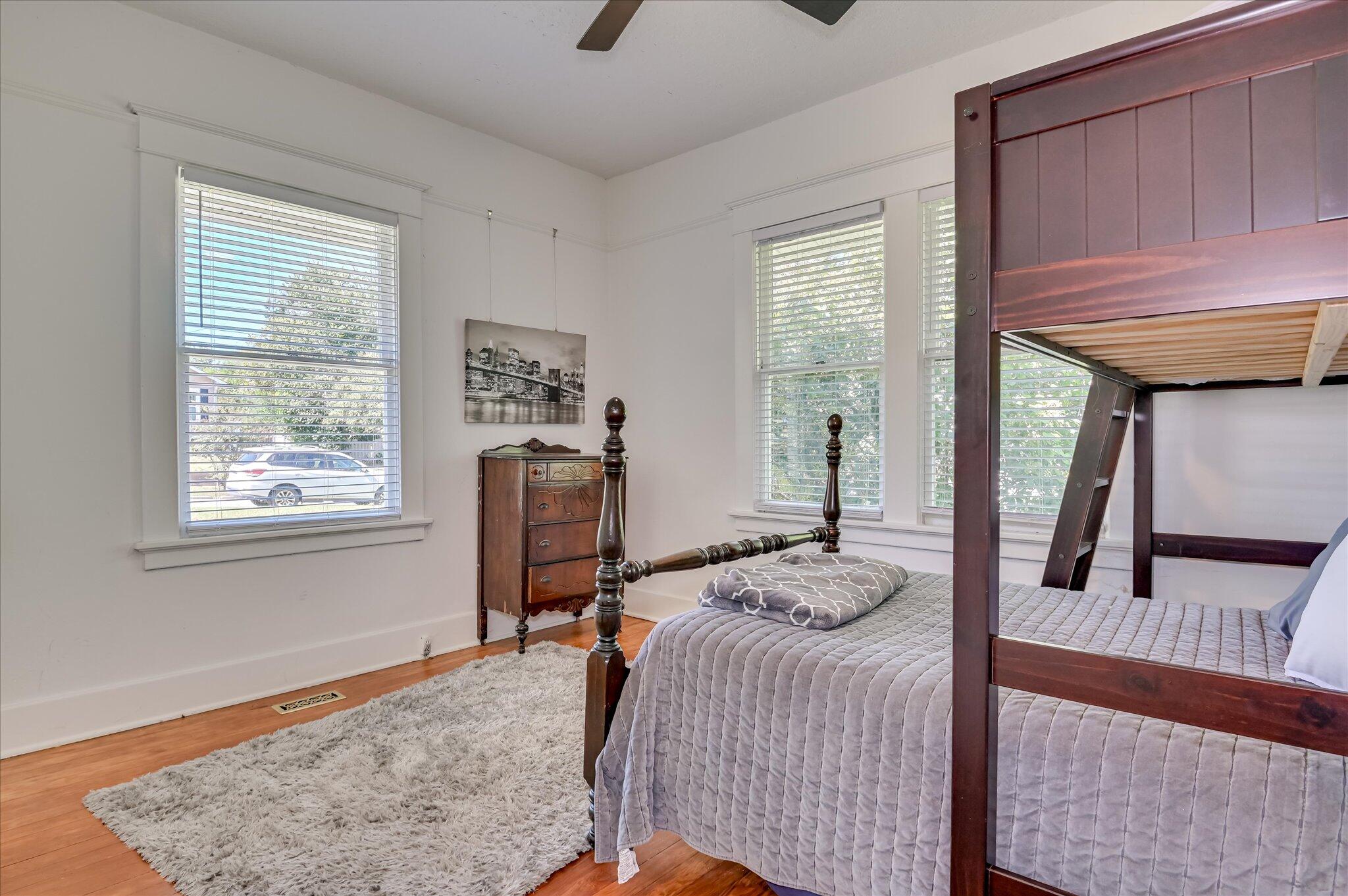 1220 Hickman Road