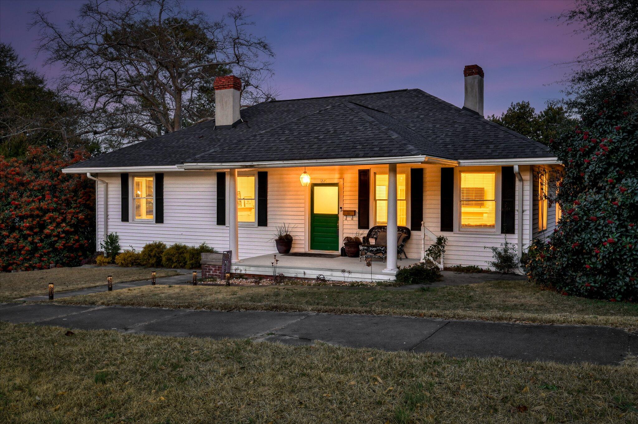 1220 Hickman Road