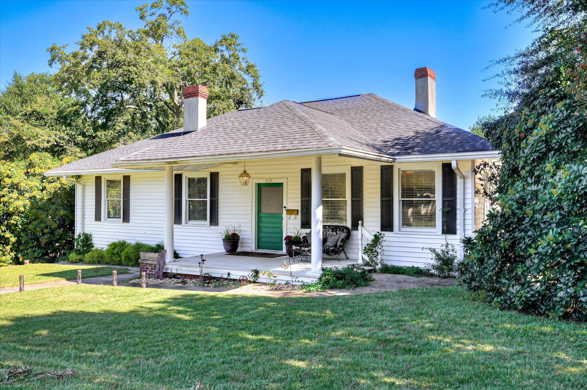 1220 Hickman Road