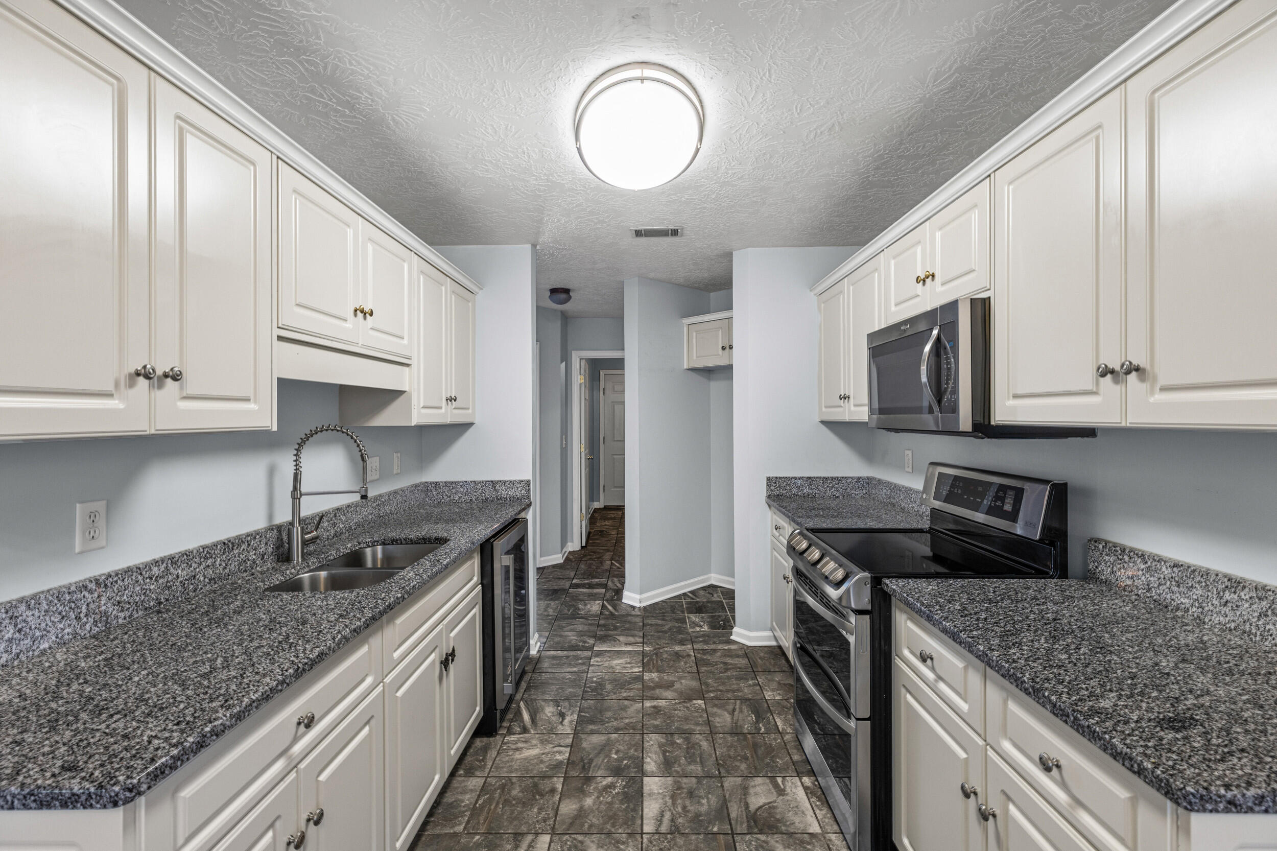 175 Cottonwood Court