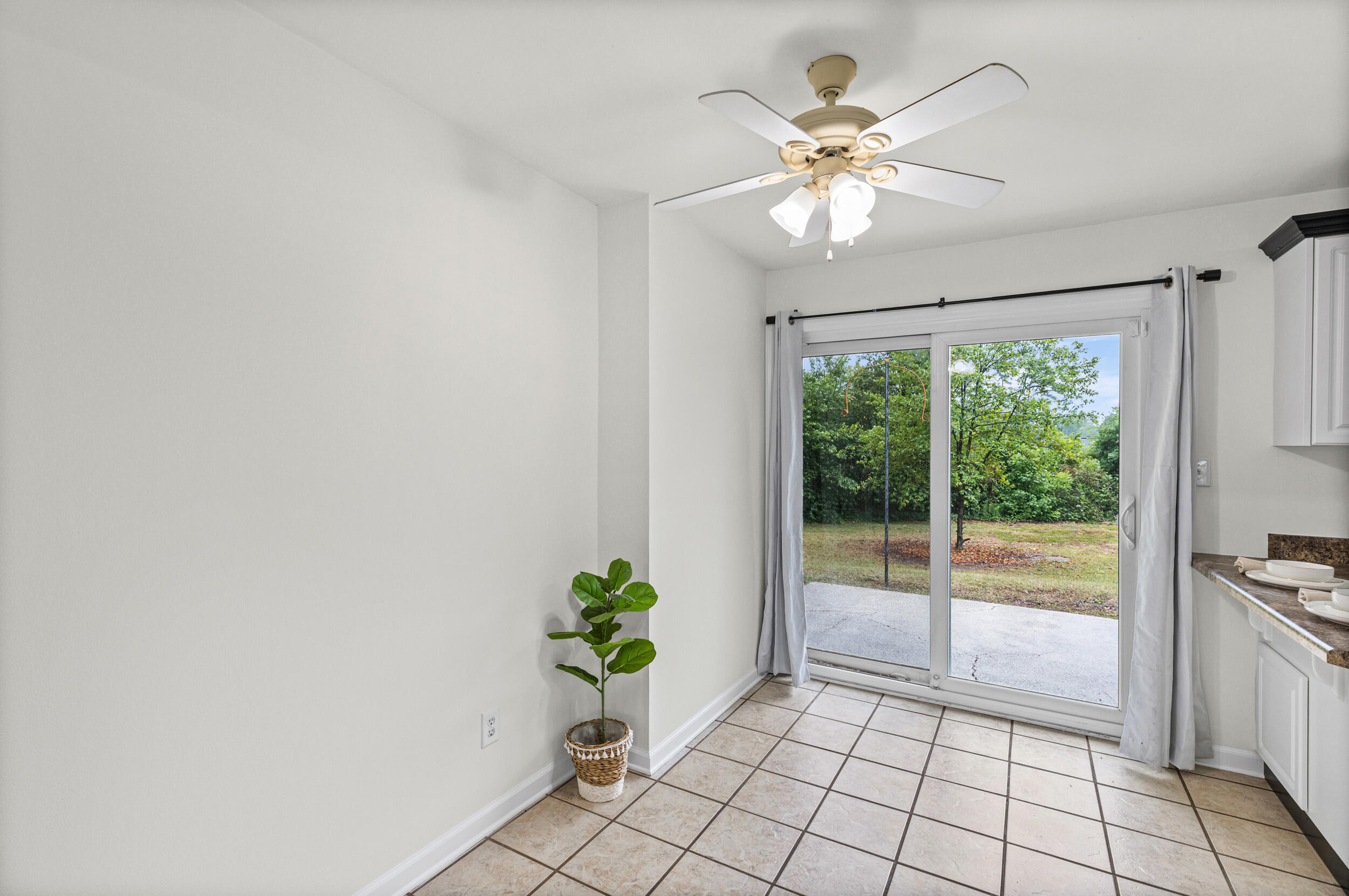 3322 Westcliffe Court