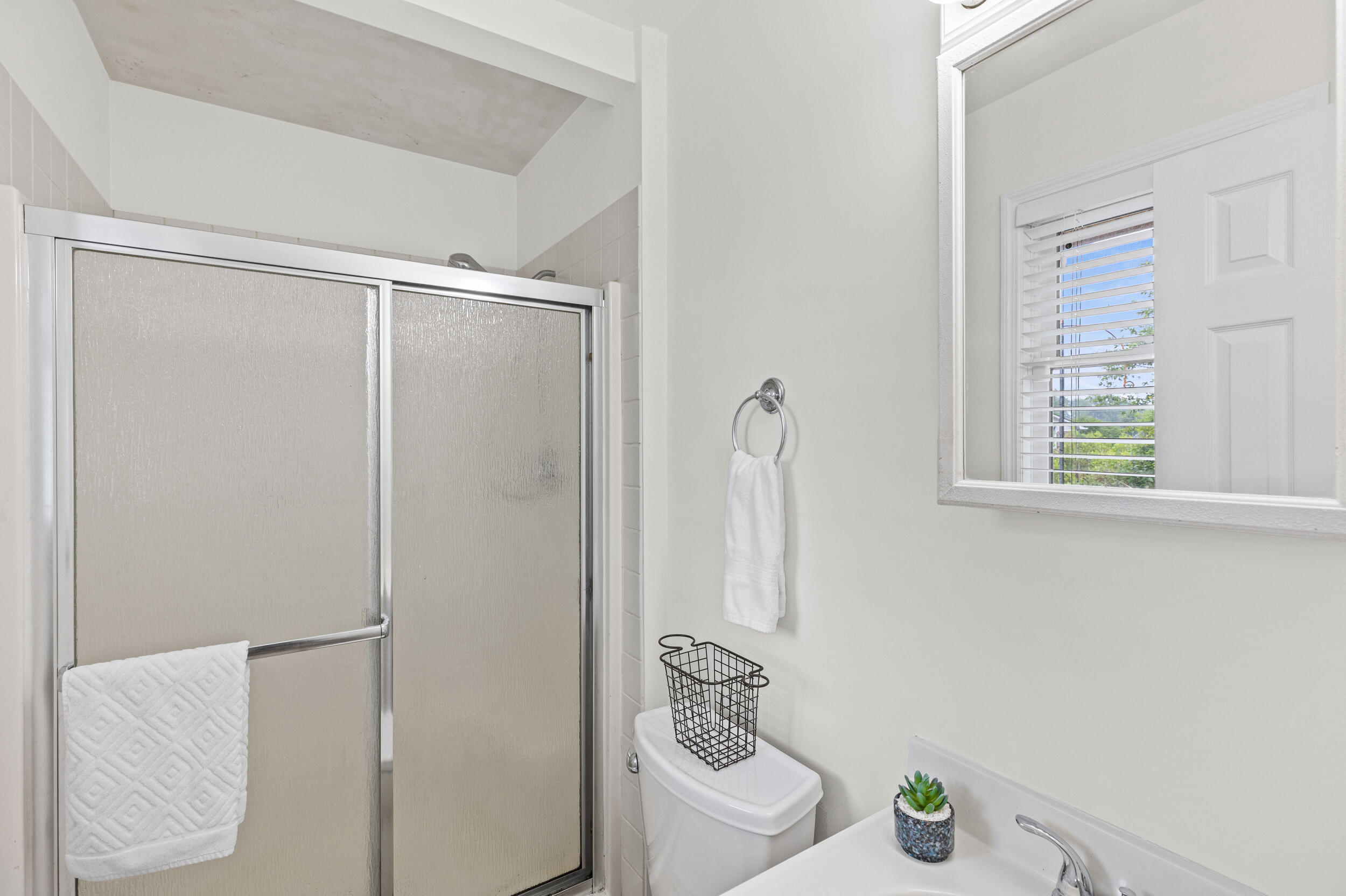 3322 Westcliffe Court