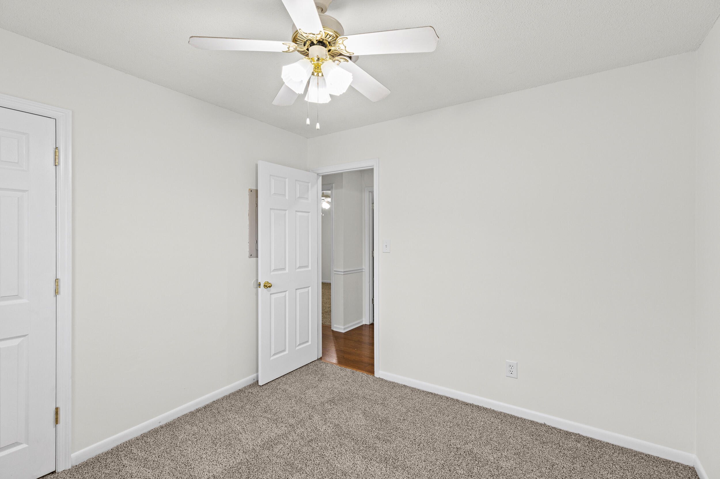 3322 Westcliffe Court