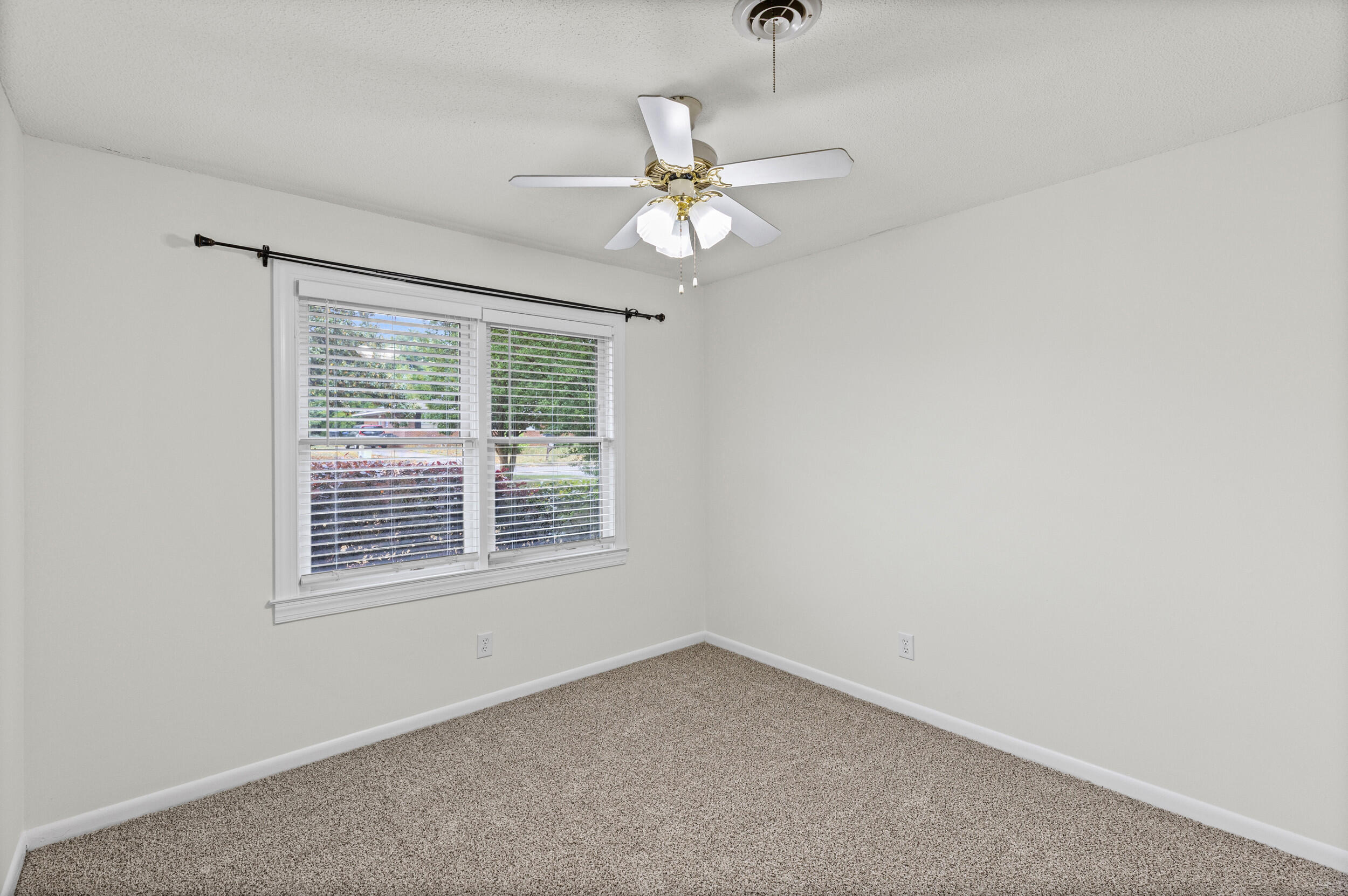 3322 Westcliffe Court