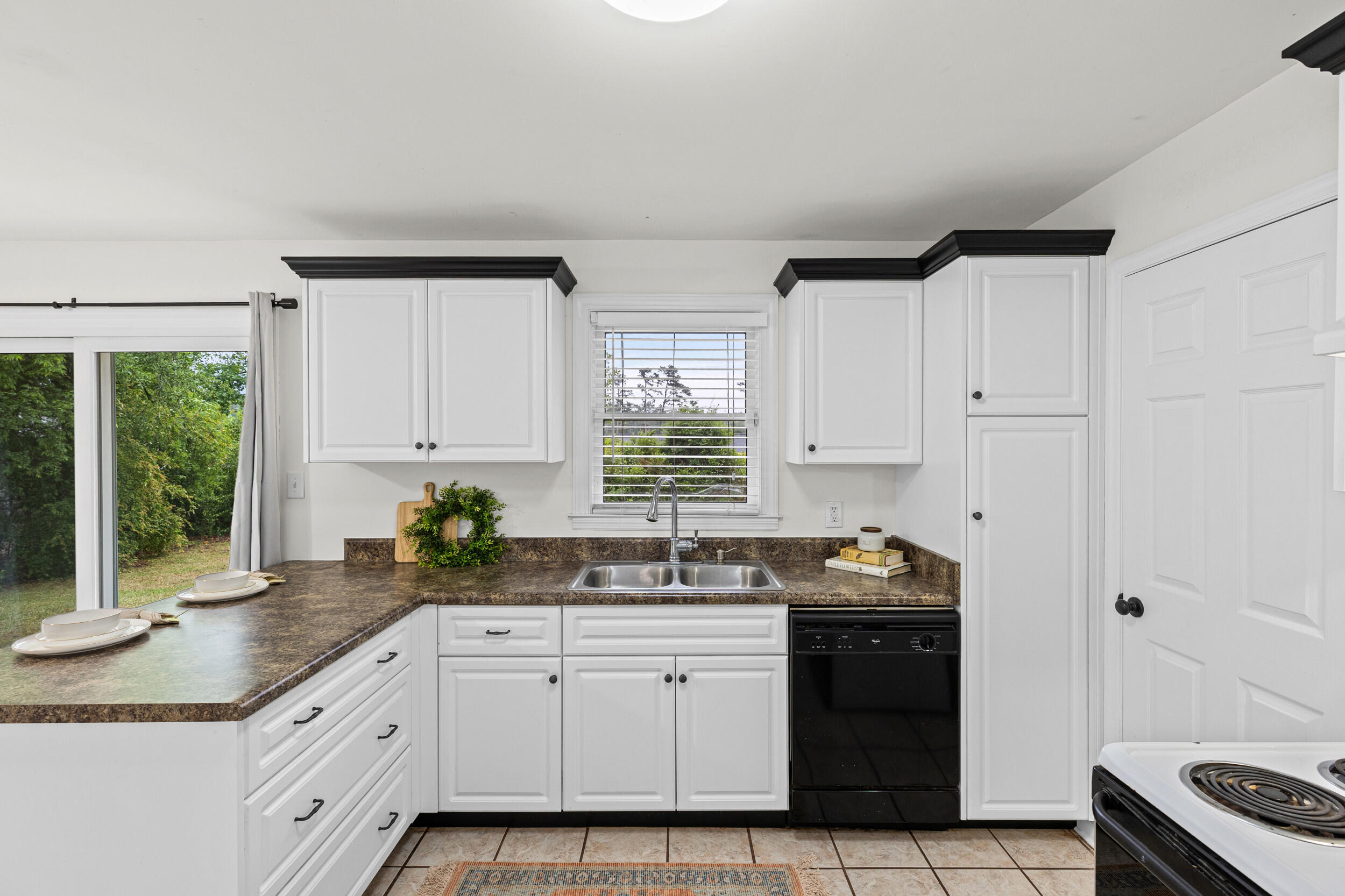 3322 Westcliffe Court