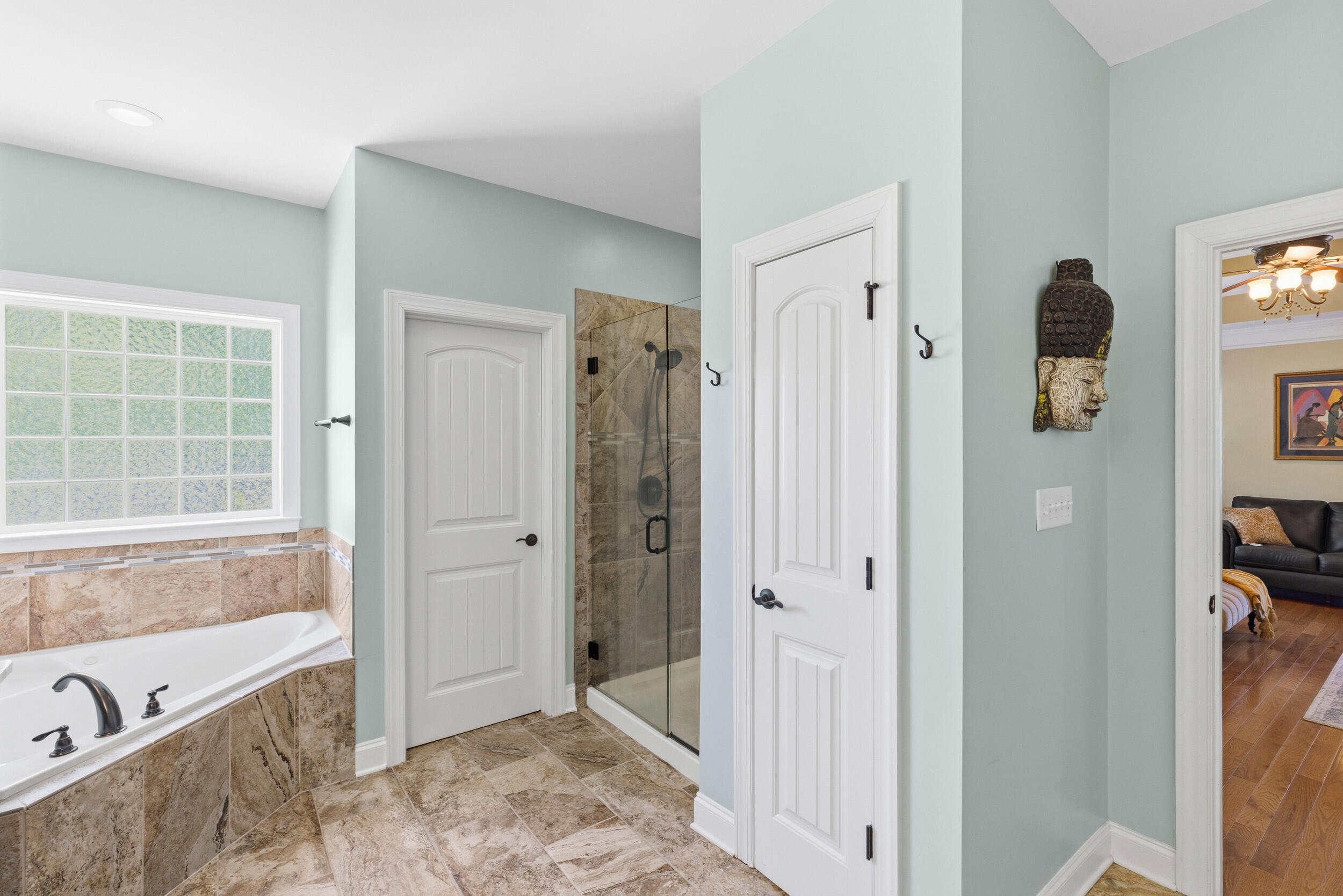 2512 Laurel Drive