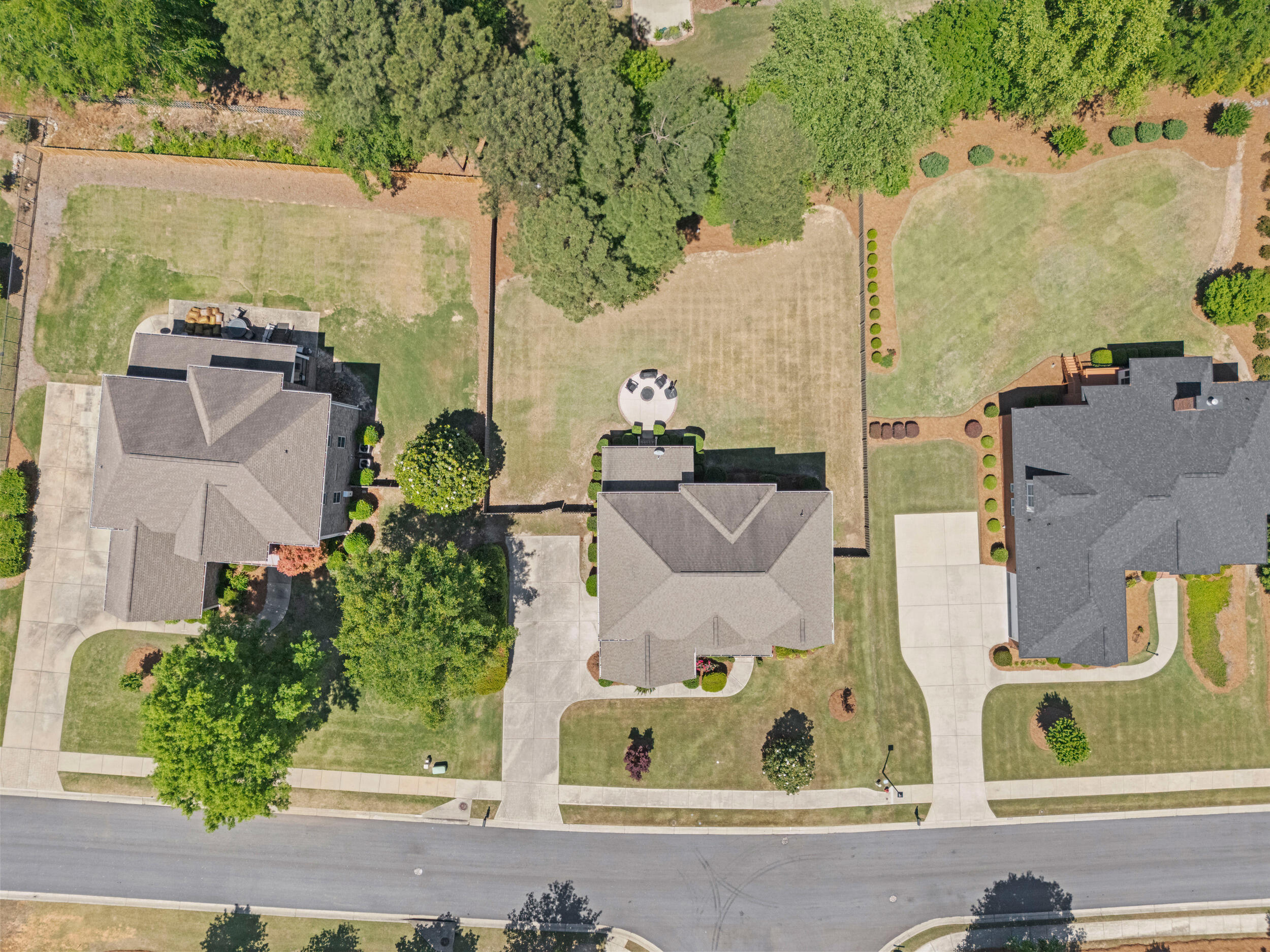 2512 Laurel Drive