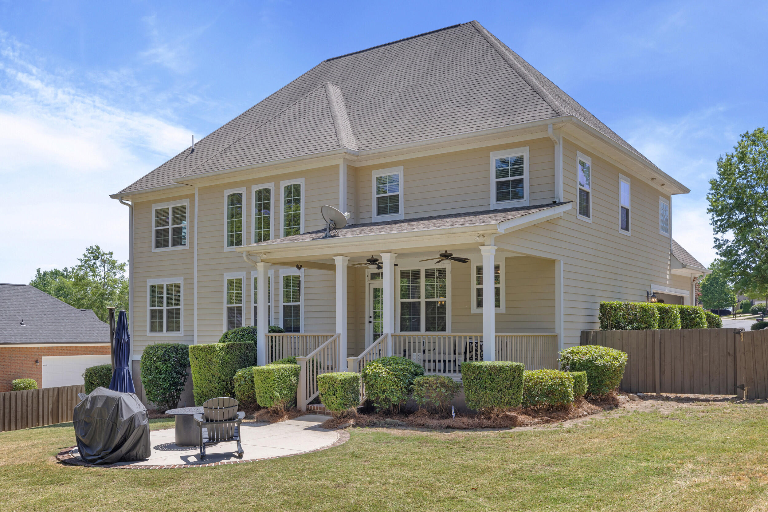 2512 Laurel Drive