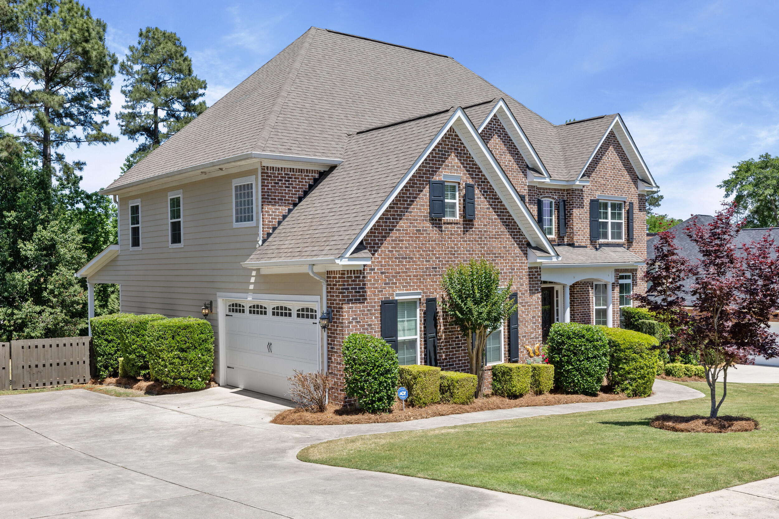 2512 Laurel Drive