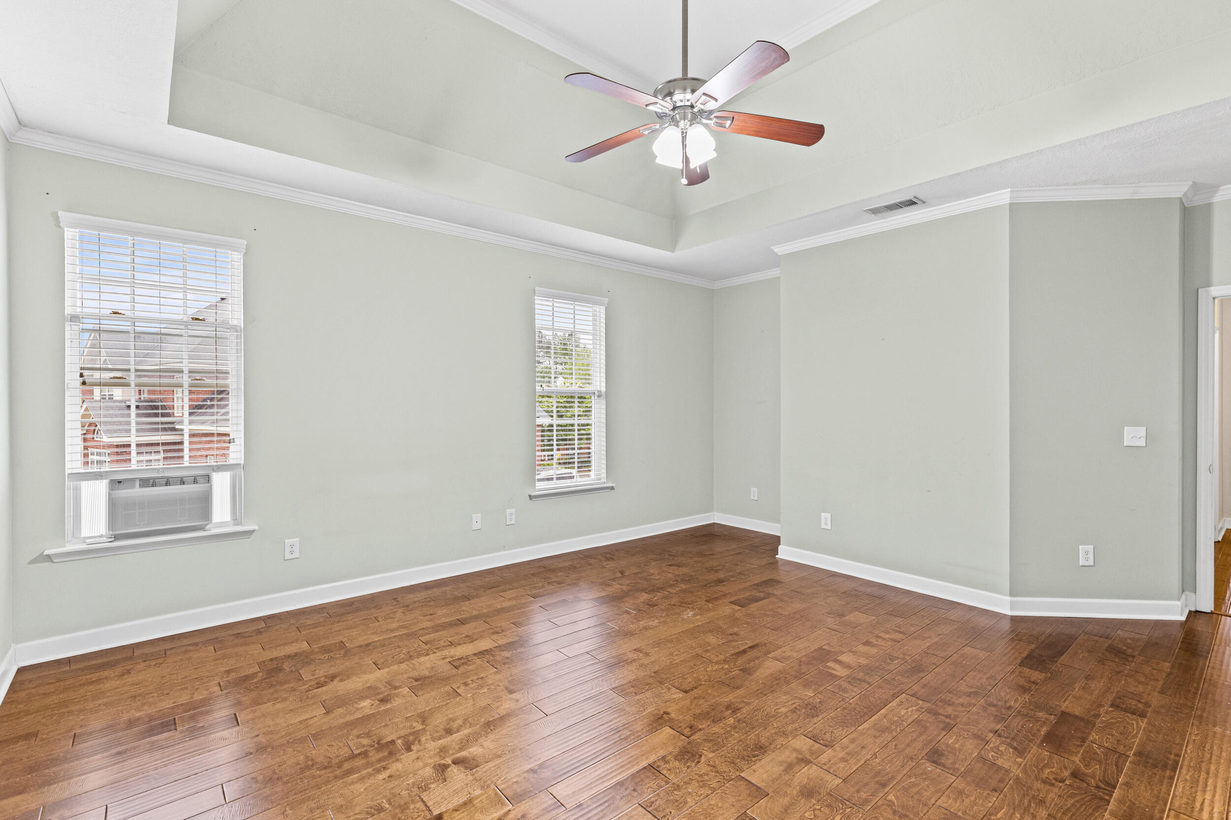 957 Windmill Parkway