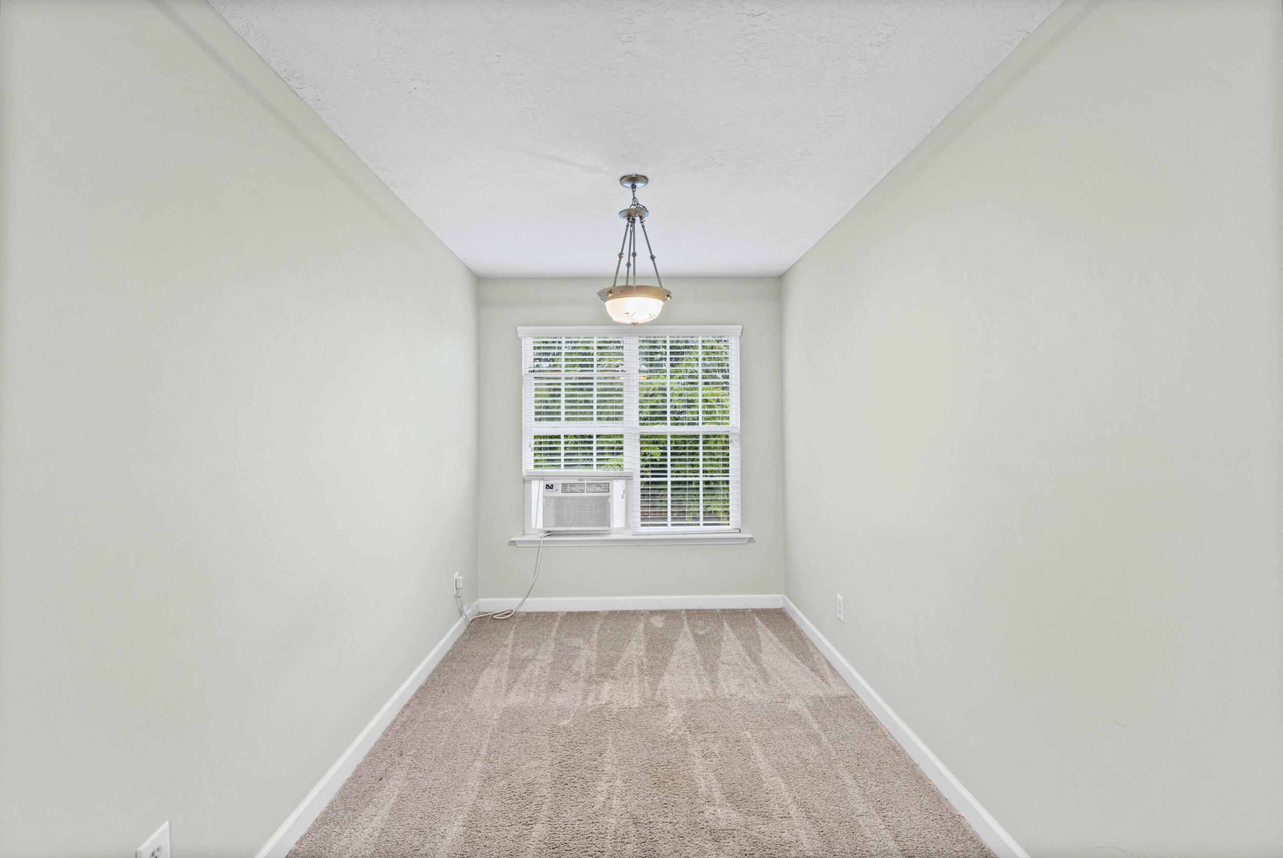 957 Windmill Parkway