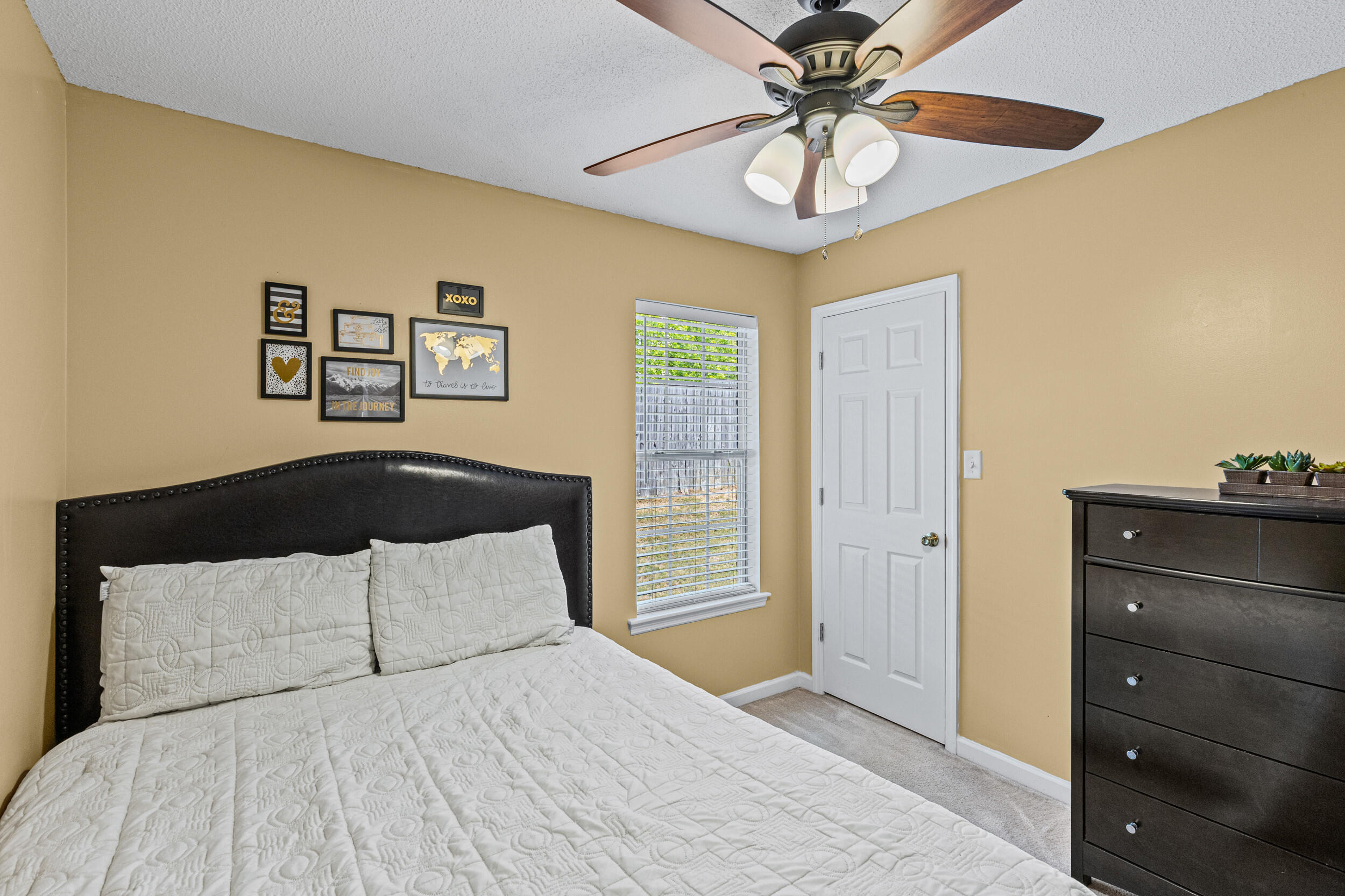 814 Stoneview Drive