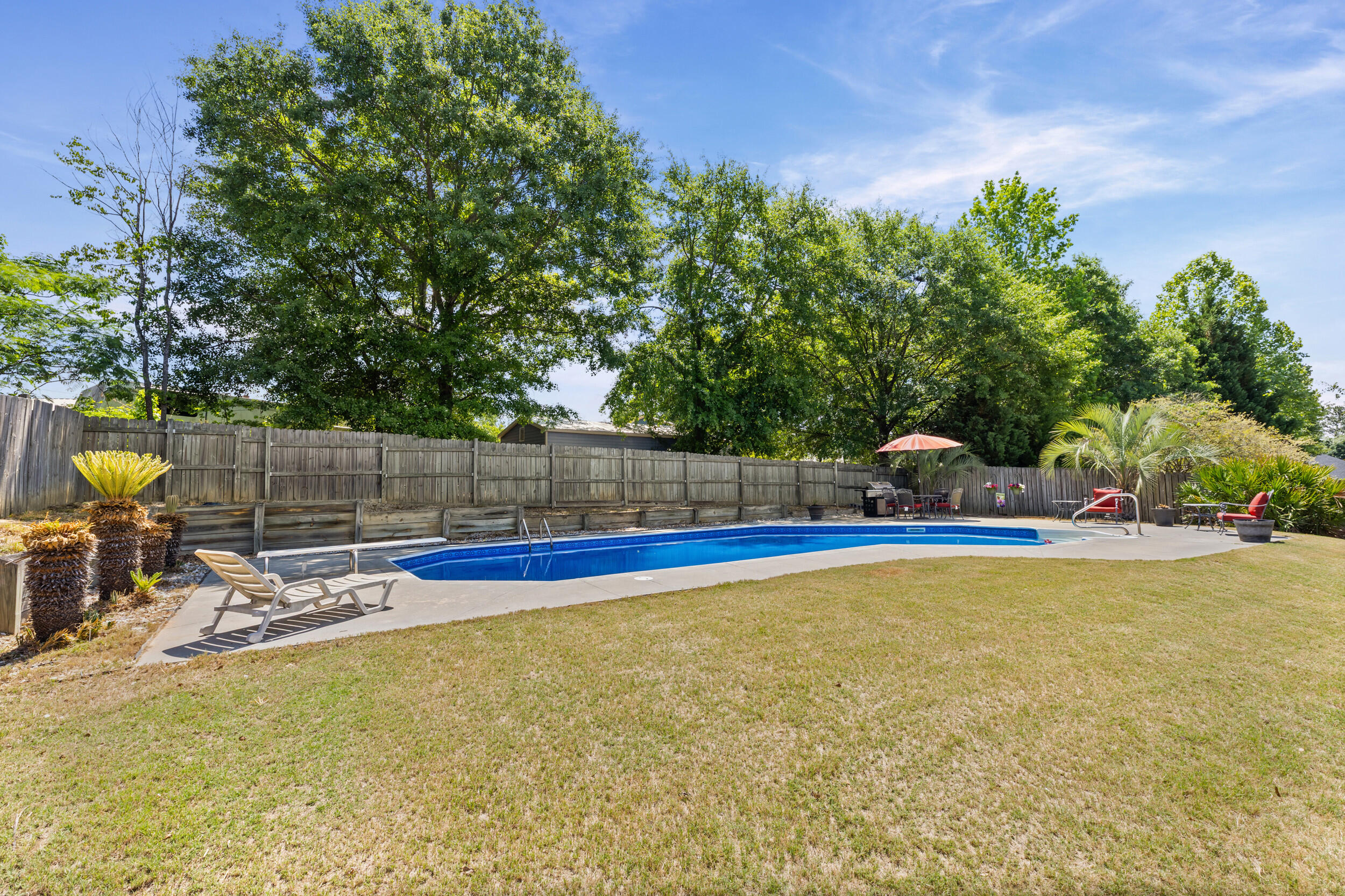 814 Stoneview Drive