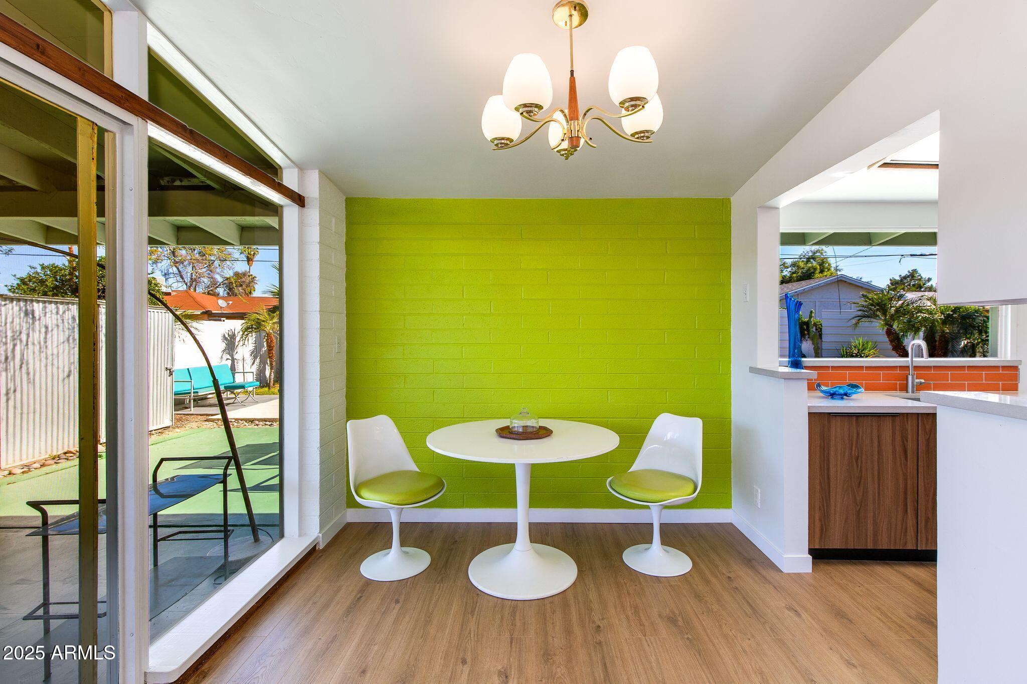 421 N EVERGREEN Street