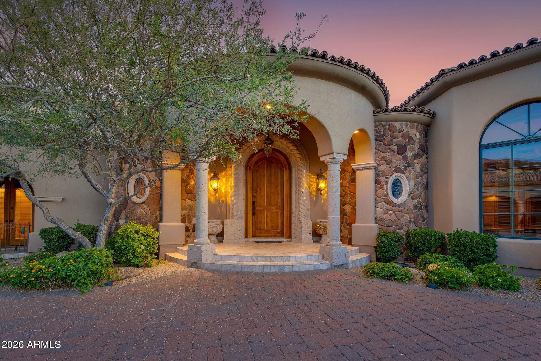10070 E BALANCING ROCK Road