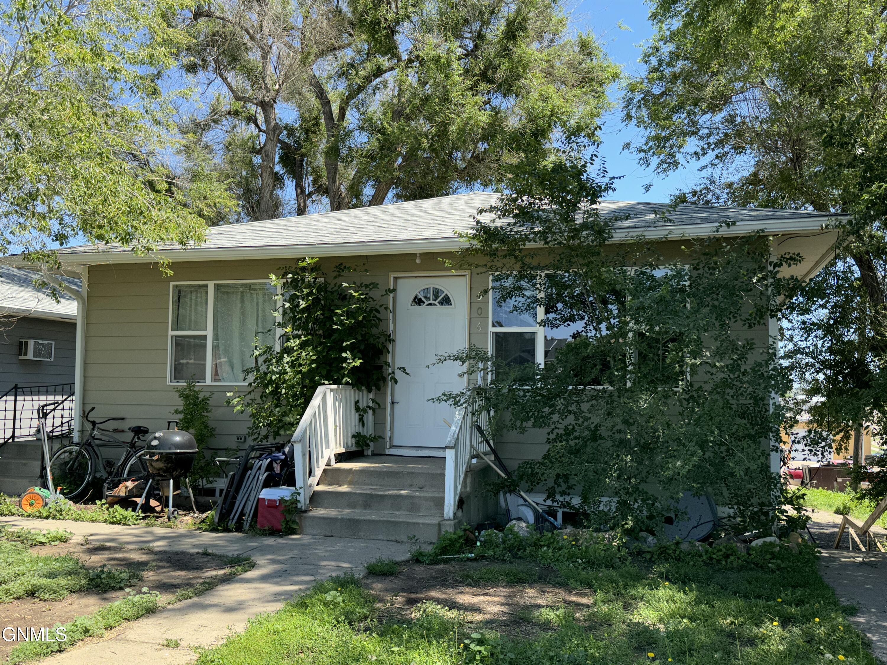 506 University Avenue