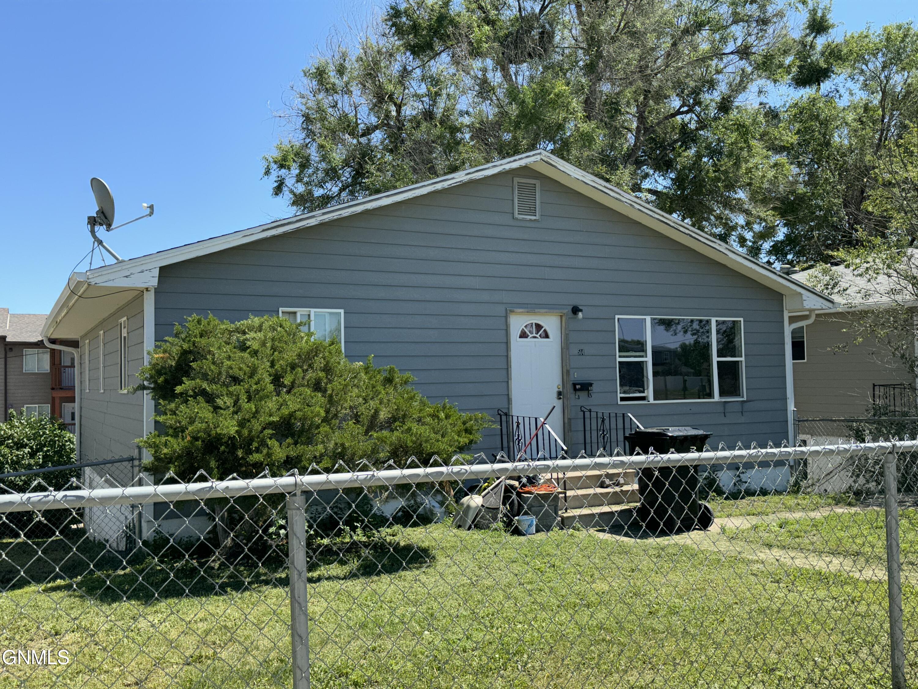 514 University Avenue