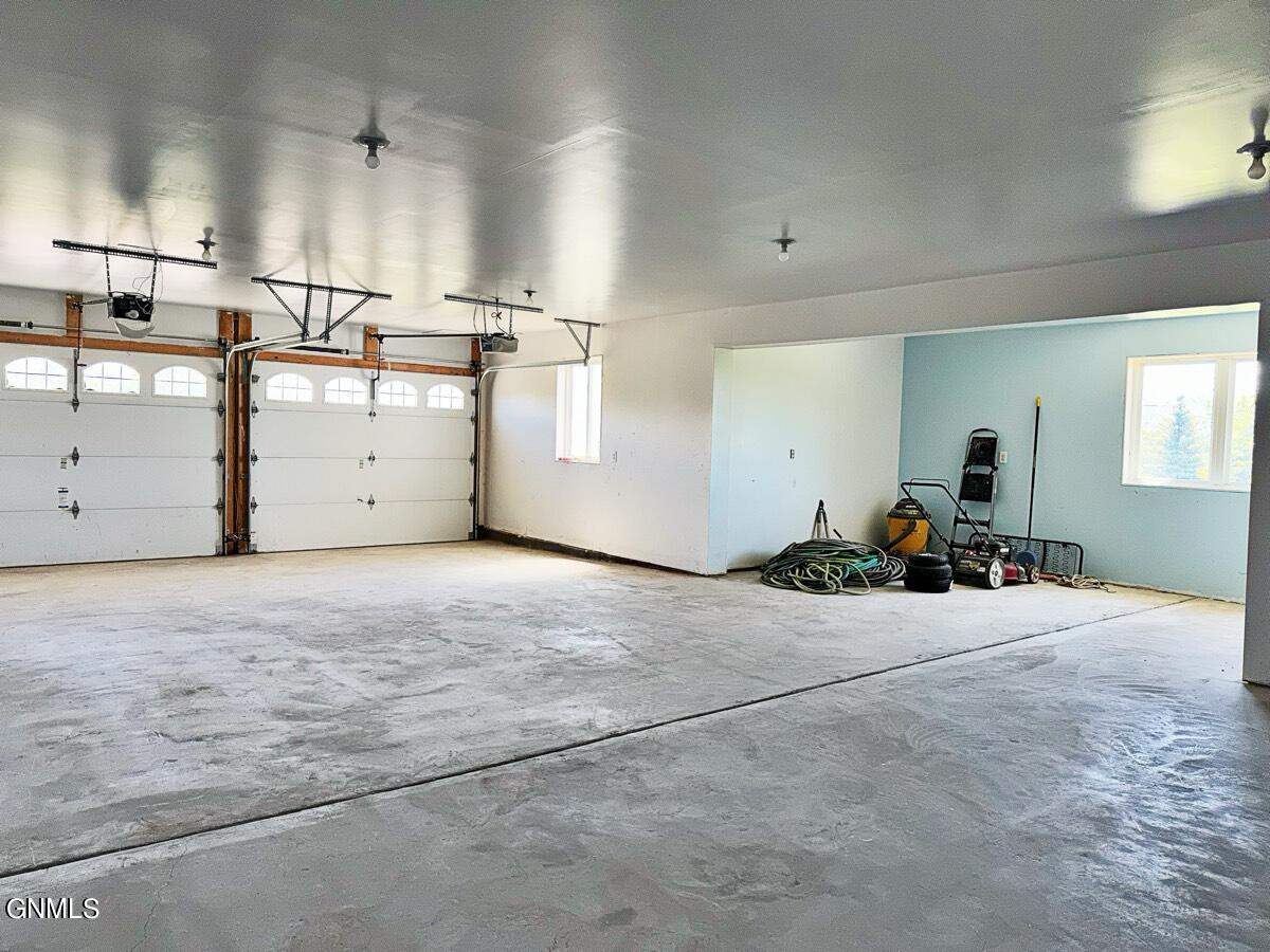 4965 140th Avenue NW