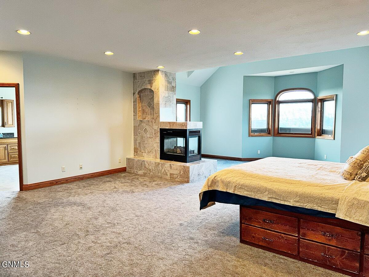 4965 140th Avenue NW