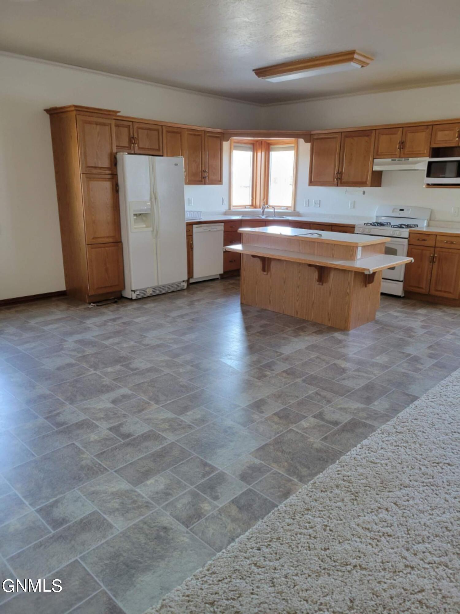 4965 140th Avenue NW