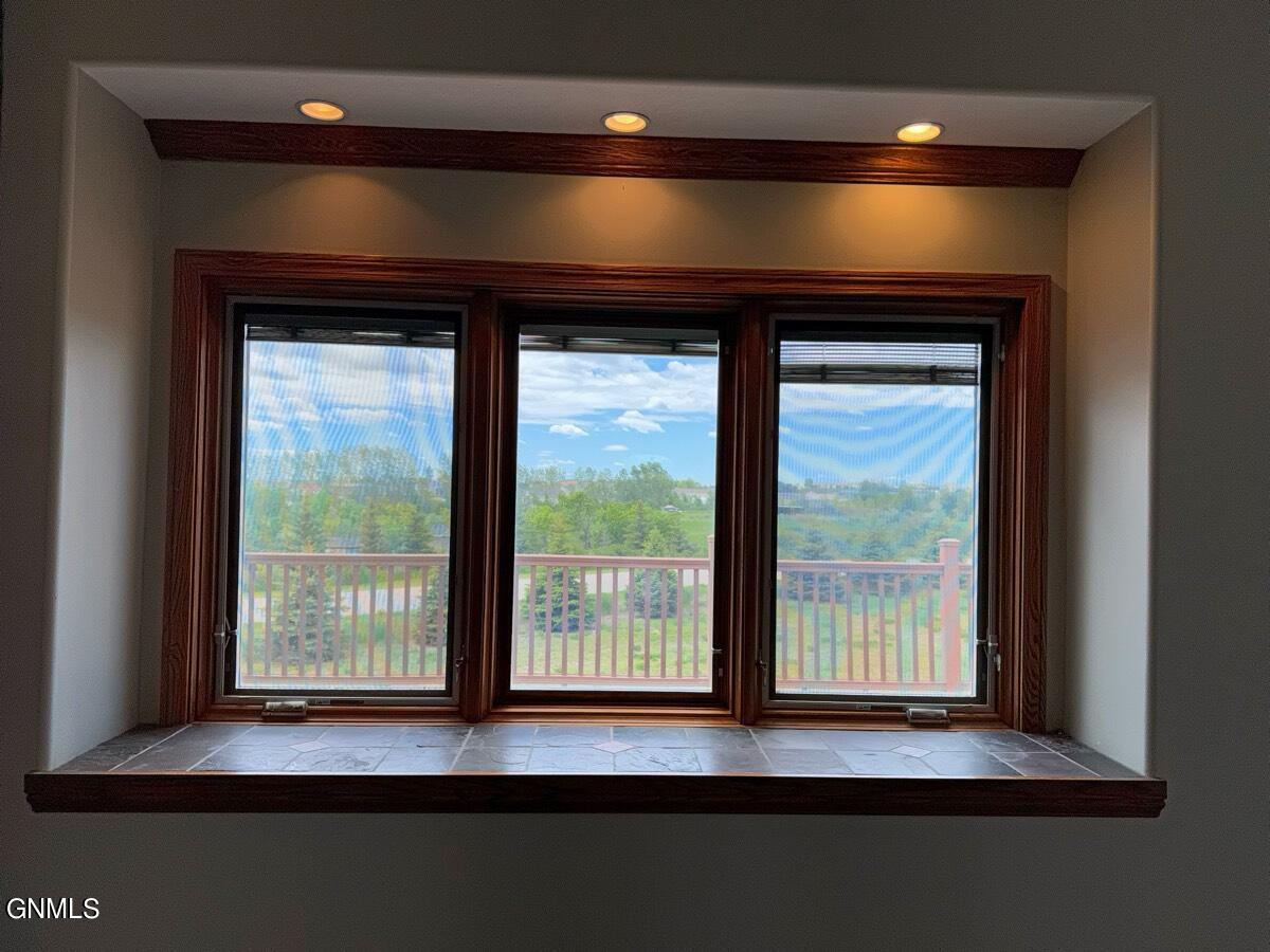 4965 140th Avenue NW