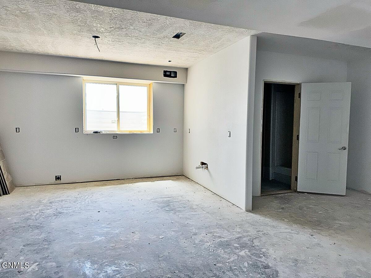 4965 140th Avenue NW