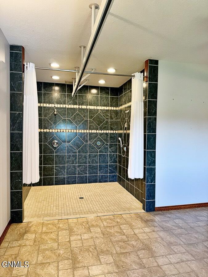 4965 140th Avenue NW