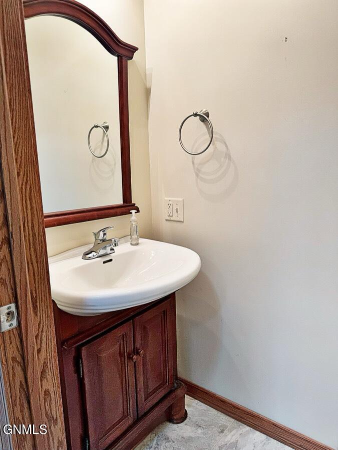 4965 140th Avenue NW