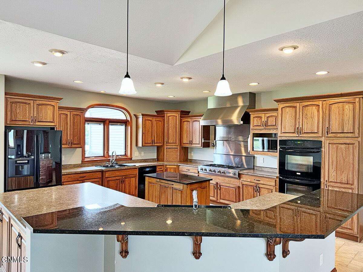 4965 140th Avenue NW