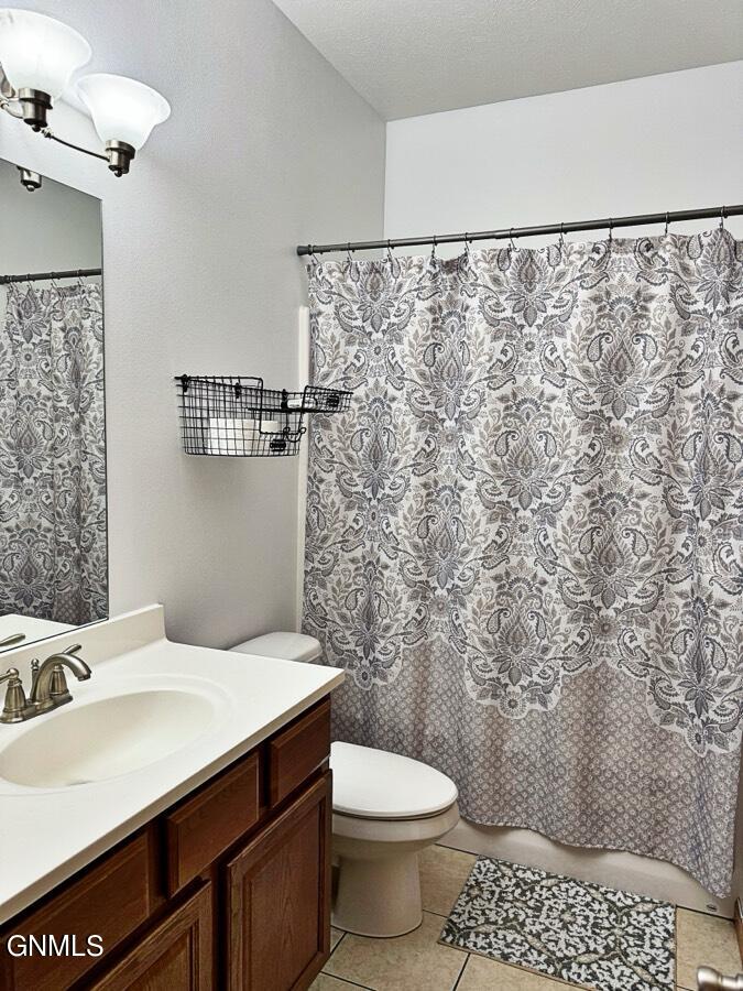 3102 Golden Vista Avenue