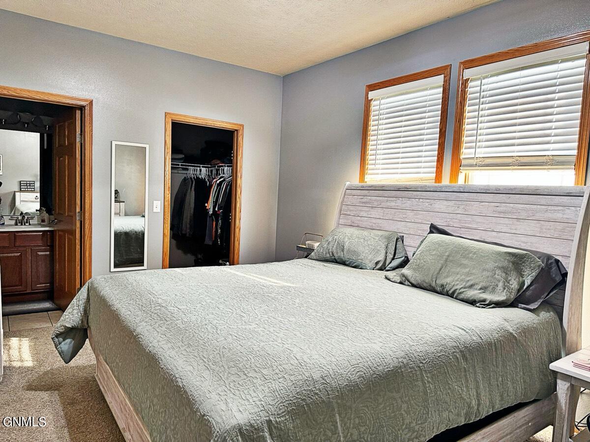 3102 Golden Vista Avenue