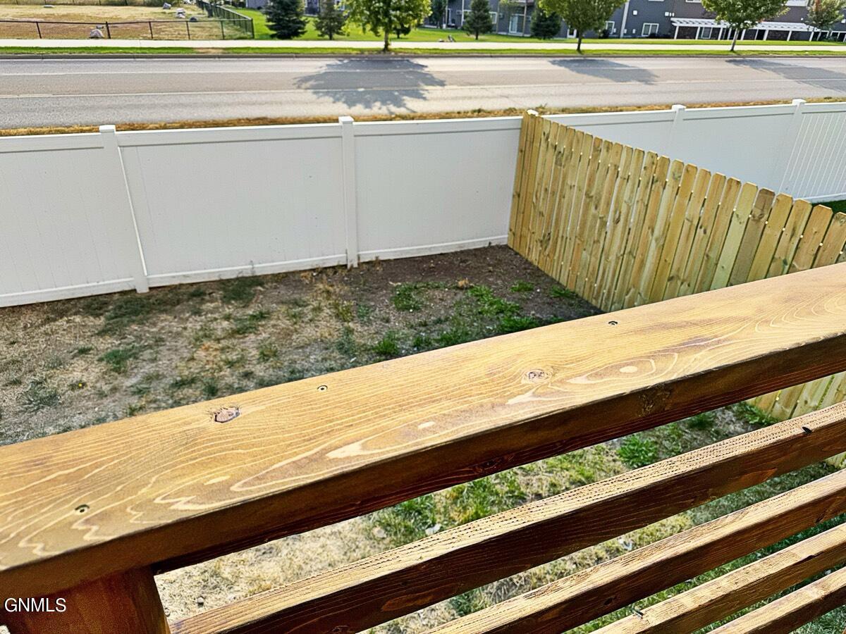 3102 Golden Vista Avenue