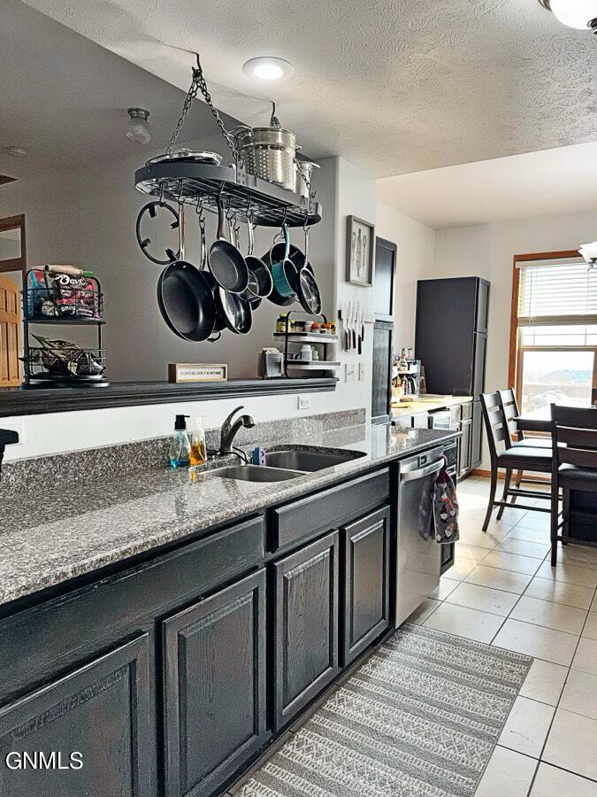 3102 Golden Vista Avenue